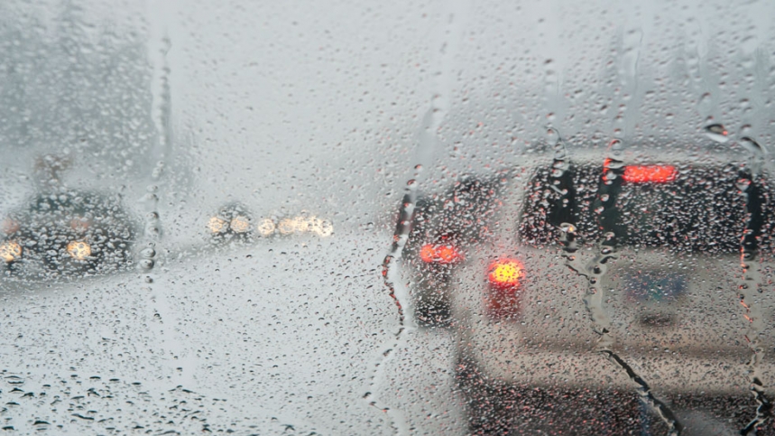 Consejos para conducir en invierno: Lluvia article-como-conducir-con-lluvia-consejos-533938188369b