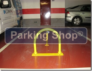 Colega Bolsa Lleno REF. 108-02 Cepos parking – Barreras de estacionamiento abatibles manuales  Mod. Trafic